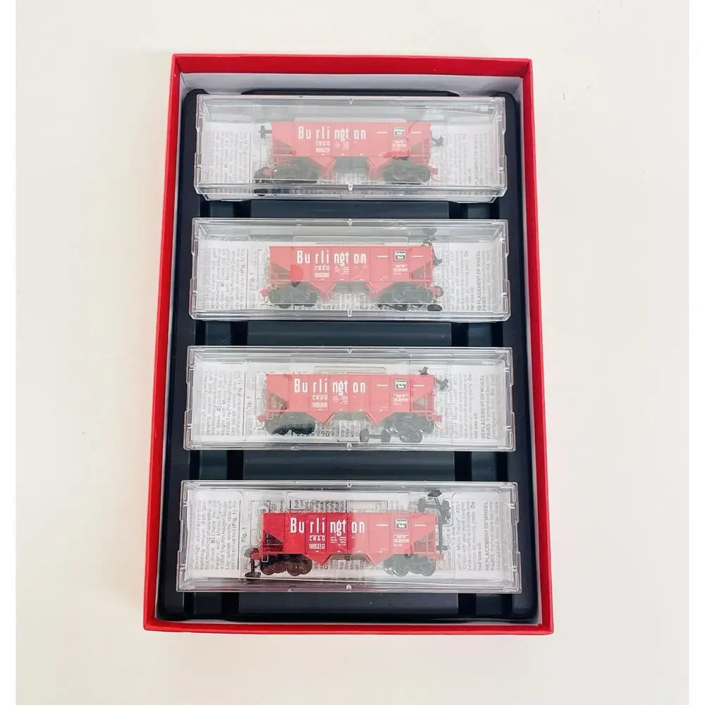 Micro Trains N CB&Q 33' Twin Bay Rib Side Hopper Runner Pack #4 993 00 004 New